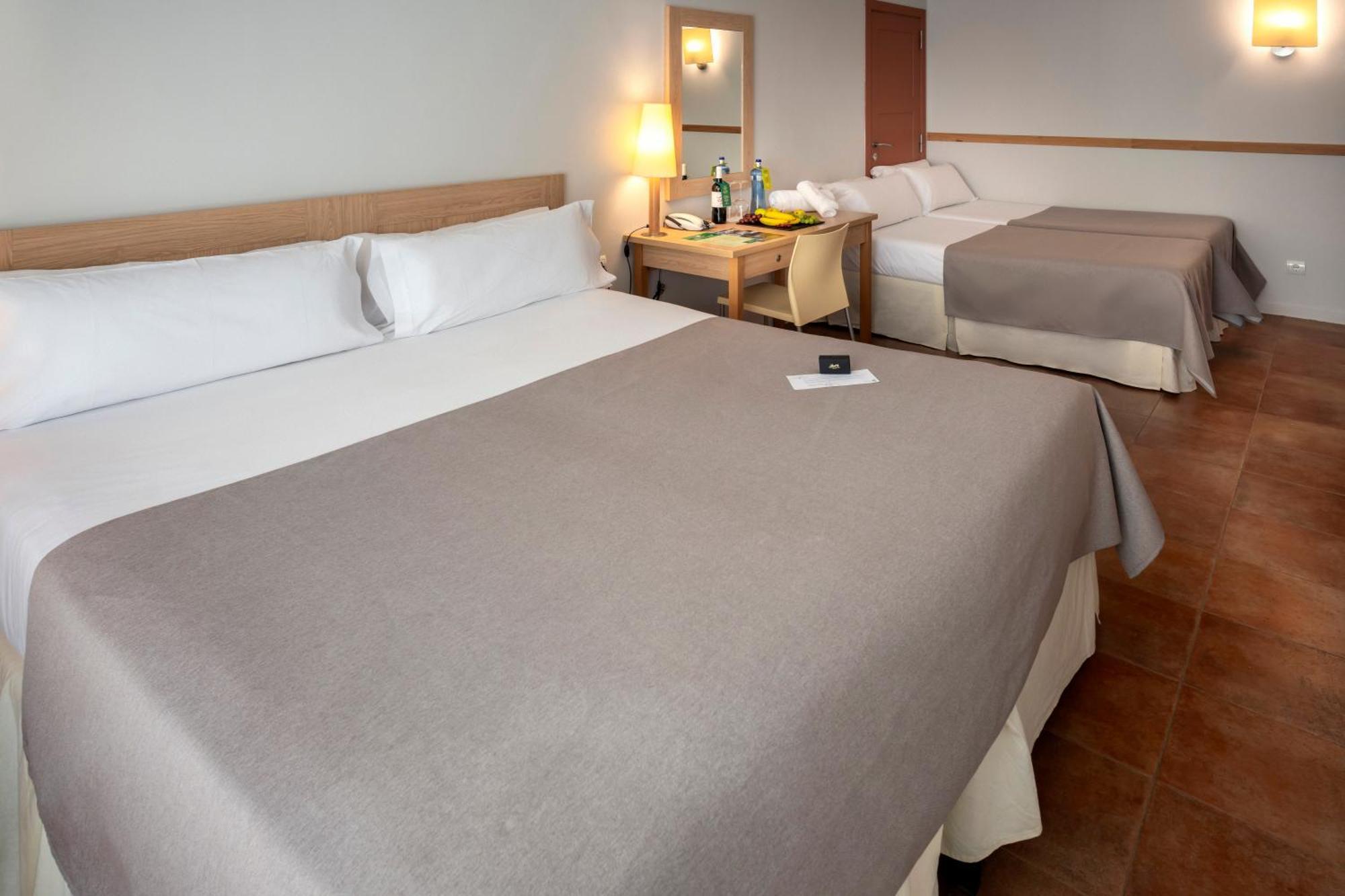 Hotel & Resort Vilar Rural D'Arnes By Serhs Hotels Sant Carlos de la Ràpita Rom bilde