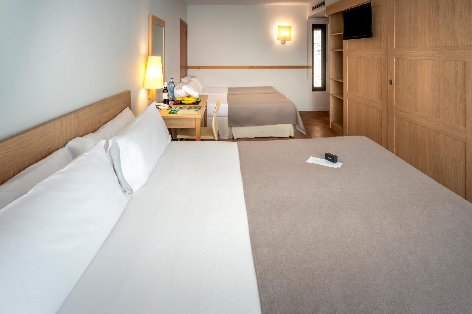 Hotel & Resort Vilar Rural D'Arnes By Serhs Hotels Sant Carlos de la Ràpita Rom bilde